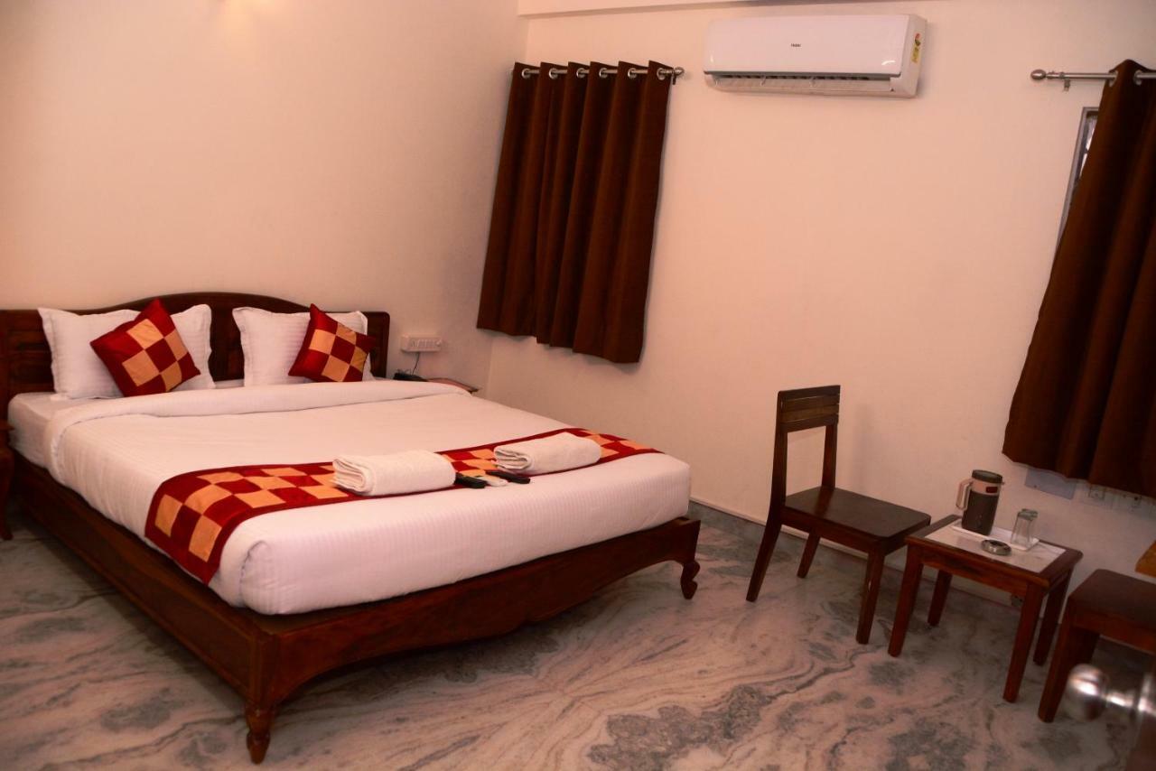 Hotel Sugandh Retreat Jaipur Bagian luar foto