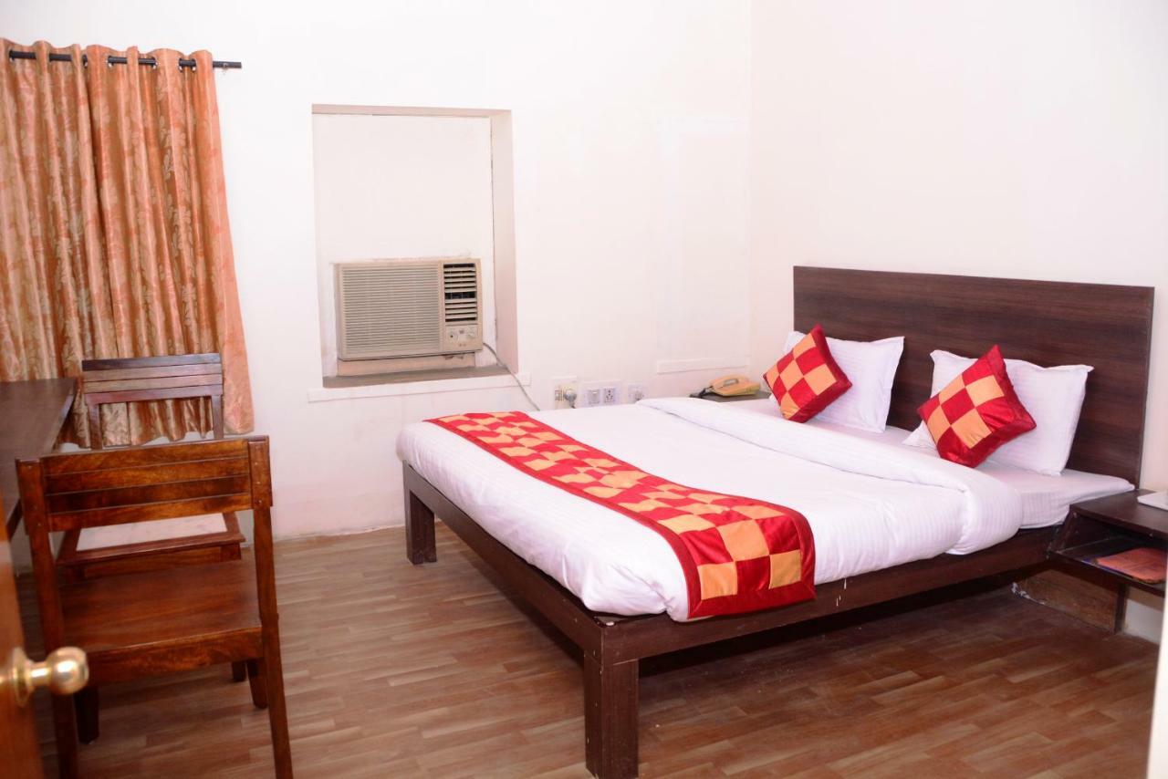 Hotel Sugandh Retreat Jaipur Bagian luar foto